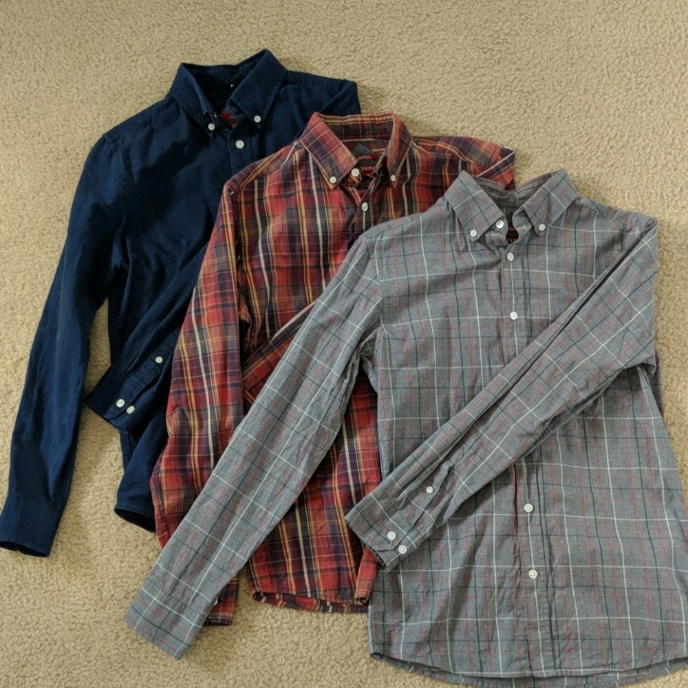 Set of three Merona casual button down.